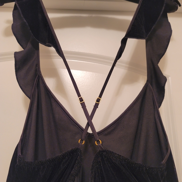 VICTORIA'S SECRET Velvet Lounge or Sleep Romper, Size: Medium (NEW) - Picture 7 of 8